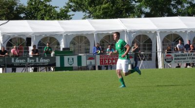 Super Saturday in Hommerts, tent naast het voetbalveld