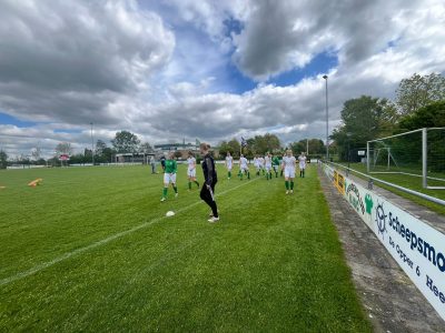 HJSC VR1 breekt regenpijp én bijna de koploper