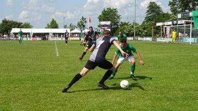 HJSC 2 op vrijdagavond, Koploper HJSC 1 speelt thuis