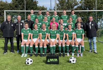 HJSC VR1 door in de beker na zege op WWS/Warga