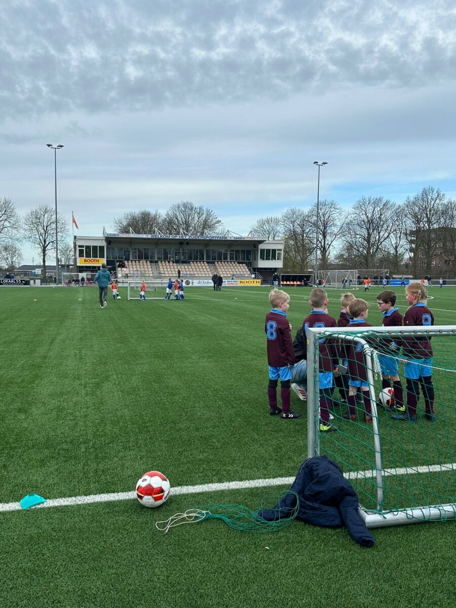 Kort maar krachtig optreden van de JO7-3 in Sneek